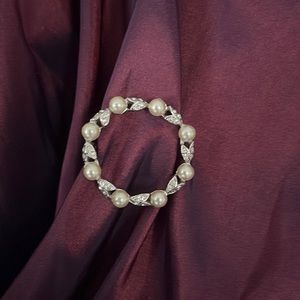 TRIFARI Rare Pearl and Rhinestones Circle Pin Set in Silver 925. Mid Century